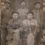 слева направо 1-Ахияров Наби, 2-Исламов Ситдикьян, 3- Хазиуллин Гафур, 4- Гимакаев Рахимьян,5- Нуртдинов Х